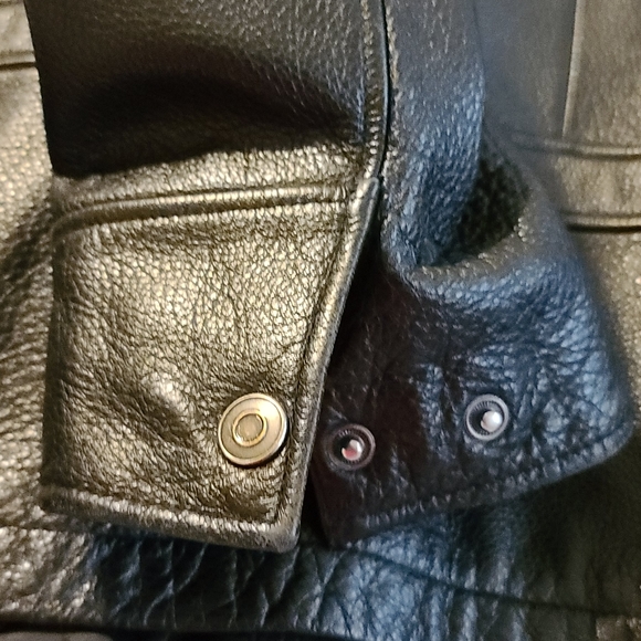 Men's Leather Jacket - Picture 8 of 8